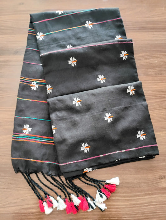 Cotton Mul Mul Black with Floral patterns Saree